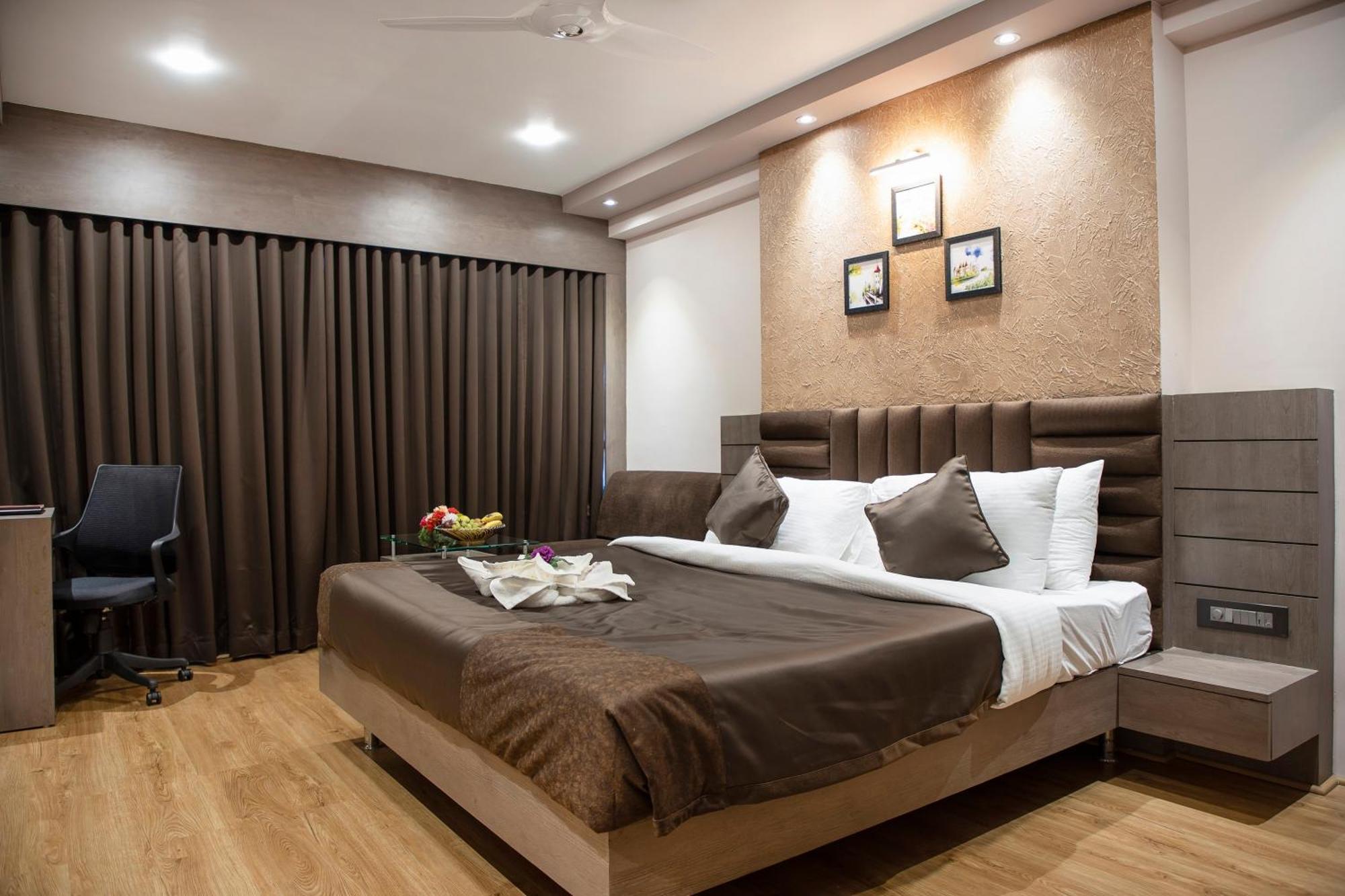 Hotel Rajmahal Guwahati Exterior foto